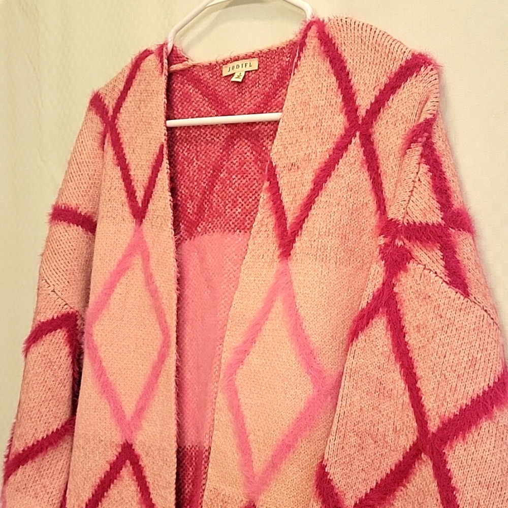 Beautiful, super soft cardigan